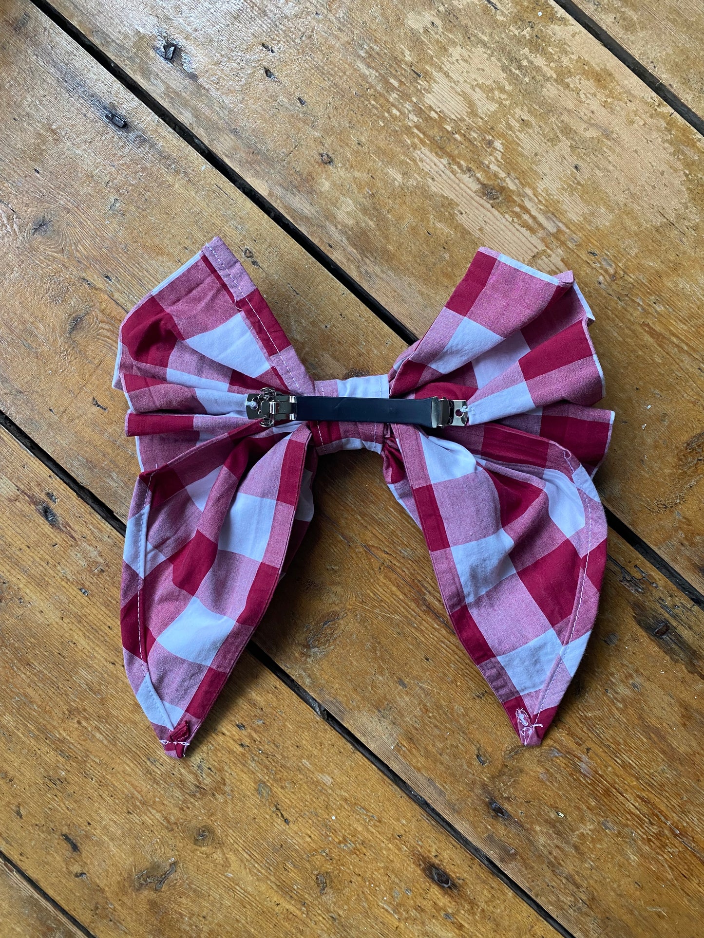 Red gingham bowknot